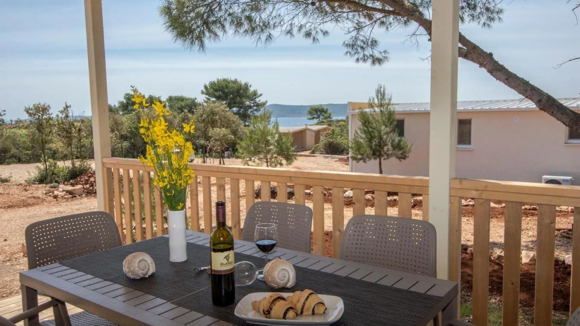 Premium-Mobilheim Mit 2 Schlafzimmern Auf Dem Campingplatz Ugljan Resort