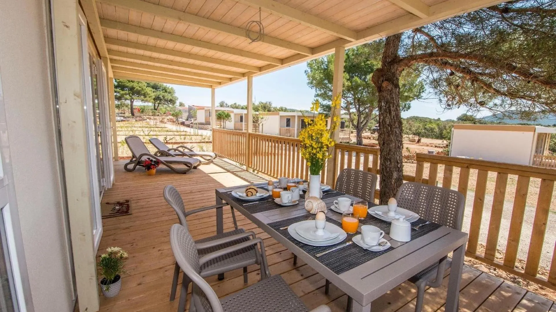 Premium-Mobilheim Mit 2 Schlafzimmern Auf Dem Campingplatz Ugljan Resort Apartment