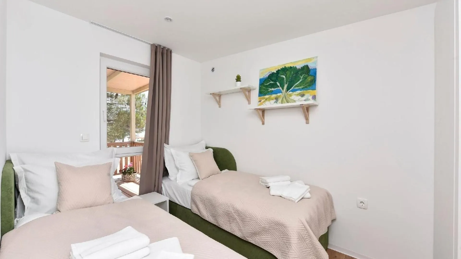 Premium-Mobilheim Mit 2 Schlafzimmern Auf Dem Campingplatz Ugljan Resort Chorvatsko
